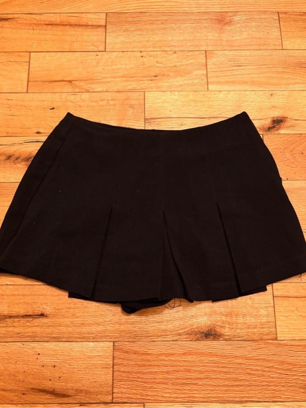 Angel Kiss Black Pleated Skort